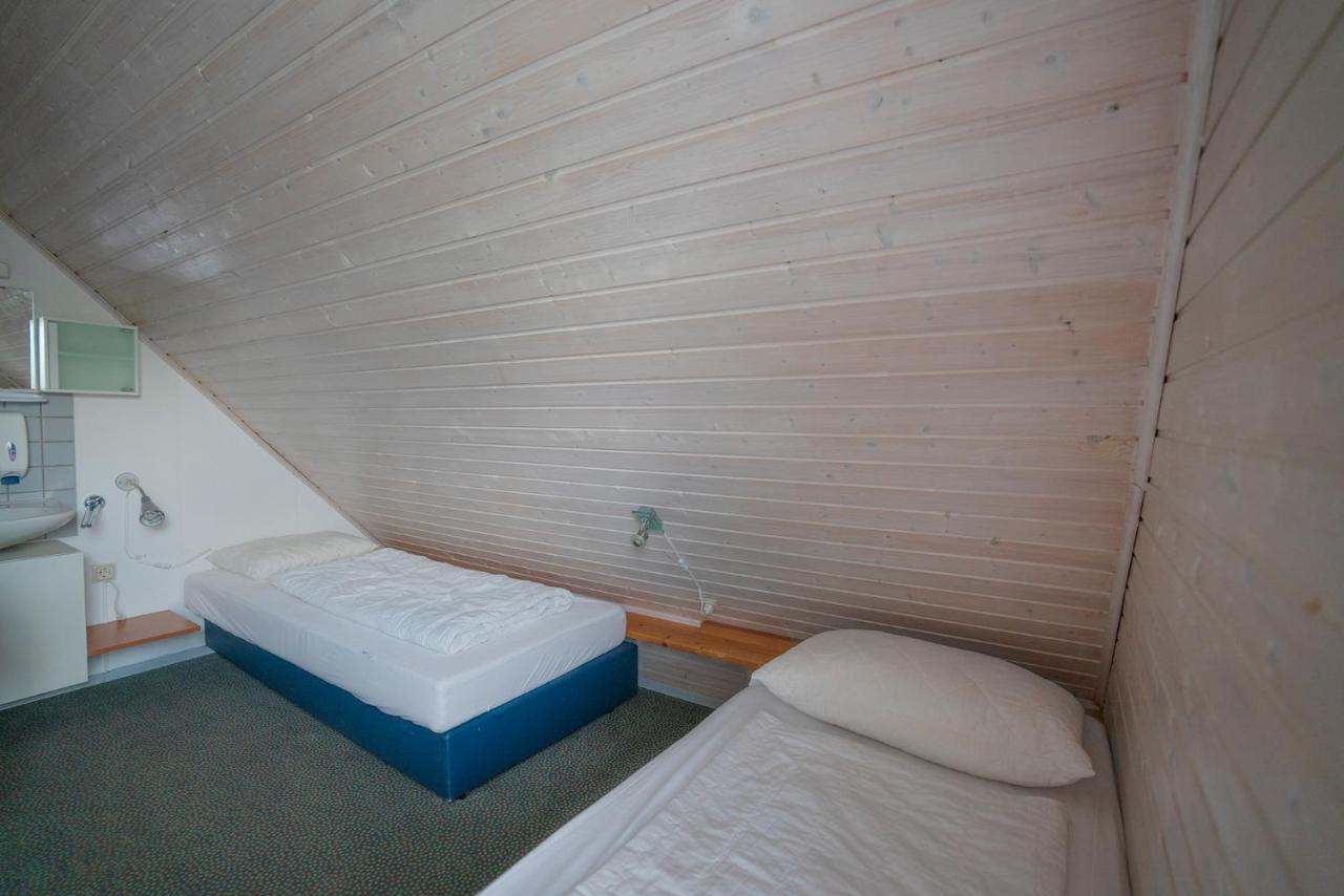 Ferienhaus "Gestiefelter Kater" Am See Im Bergland Kirchheim  Εξωτερικό φωτογραφία