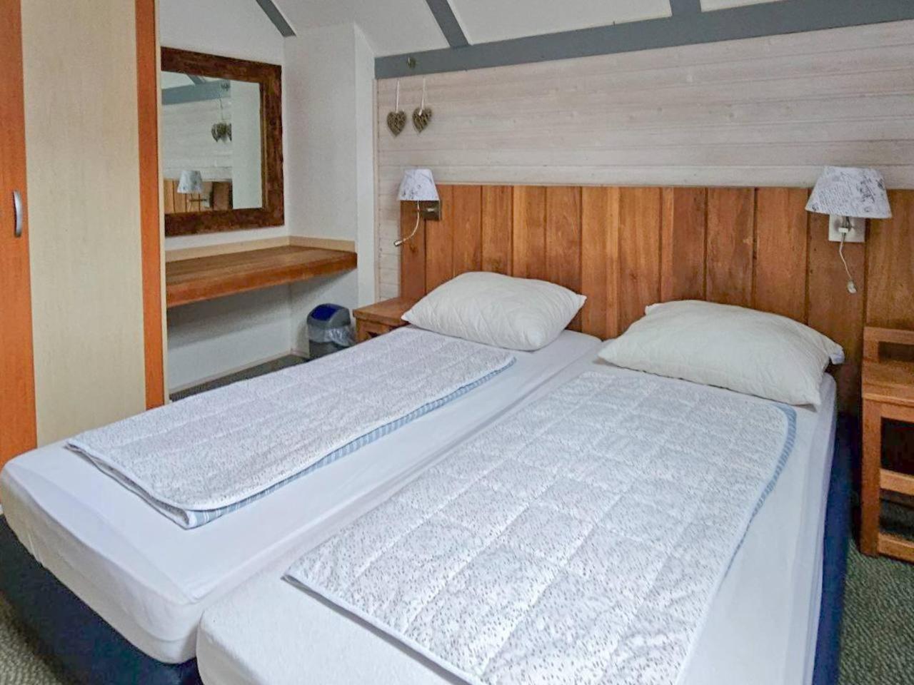 Ferienhaus "Gestiefelter Kater" Am See Im Bergland Kirchheim  Εξωτερικό φωτογραφία