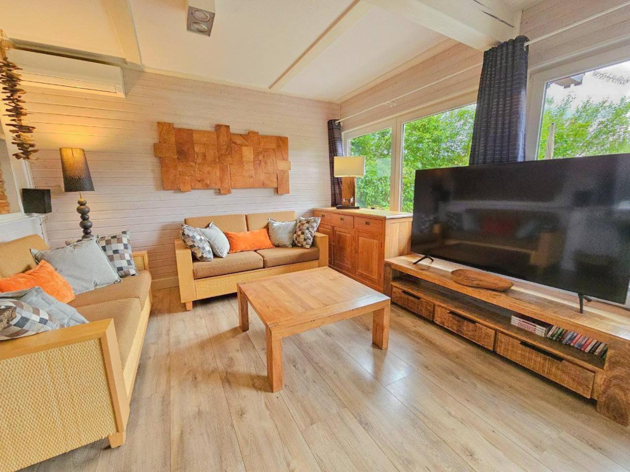 Ferienhaus "Gestiefelter Kater" Am See Im Bergland Kirchheim  Εξωτερικό φωτογραφία